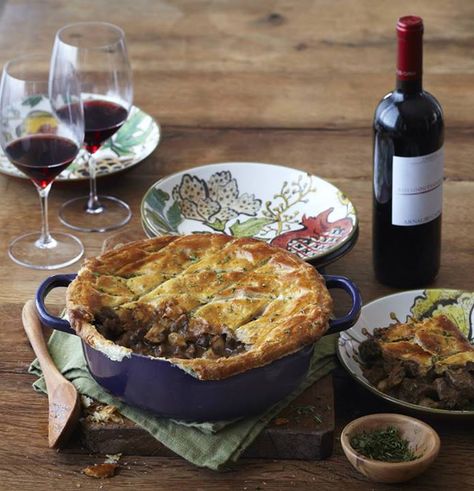 Comfort food for a chilly day Tourtiere Recipe, Boneless Beef Short Ribs, Short Rib, Canadian Food, Beef Wellington, Beef Short Ribs, Savory Pie, Short Ribs, Pot Pie