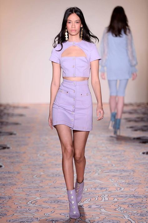 Purple Outfit, 90s Runway Fashion, Runway Fashion Couture, Runway Outfits, Alice Mccall, Couture Mode, Vogue Australia, Fashion Weeks, Mode Inspo