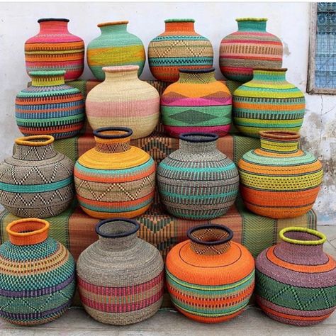 Colorful Basket, Gift Guide Design, African Interior, Waste Baskets, African Home Decor, Decorative Baskets, Tanah Liat, European Home Decor, African Decor