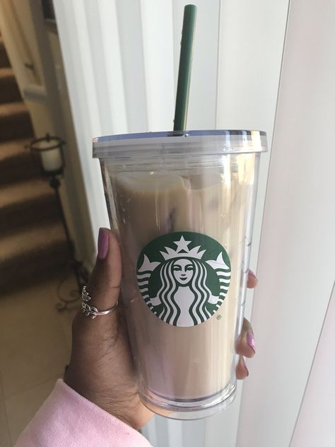 Reusable cup✌🏾 Reusable Starbucks Cup Aesthetic, Reusable Coffee Cup Aesthetic, Starbucks Cups Aesthetic, Aesthetic Starbucks Cup, Starbucks Cup Aesthetic, Vaso Starbucks, Starbucks Reusable Cups, Starbucks Becher, Copo Starbucks