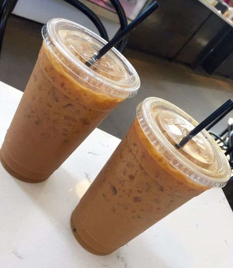 The 9 Best Places for Iced Coffee in New Orleans Best Iced Coffee, Pretty Coffee, Coffee Matcha, Coffee Shop Aesthetic, Coffee Obsession, Coffee Roaster, Coffee Pictures, Pretty Drinks, Ice Coffee