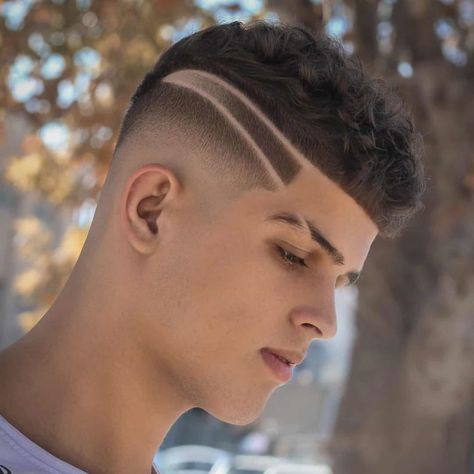 @haircutzformen • Instagram-Fotos und -Videos Style Ideas For Men, Skin Fade Pompadour, Summer Hair Style, Skin Fade Hairstyle, Fade Haircut Designs, Undercut Styles, Messy Haircut, Pompadour Hairstyle, Asian Haircut