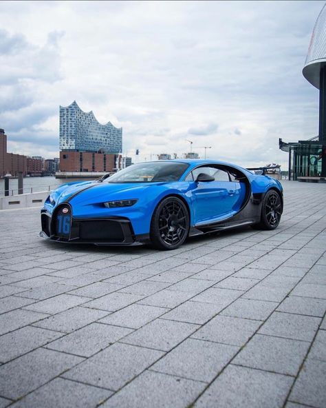 Bugatti Pur Sport, Blue Bugatti, Cool Truck Accessories, Tokyo Drift Cars, Car Deco, Sports Car Wallpaper, Ford Mustang Car, Car Organization, Aesthetic Car