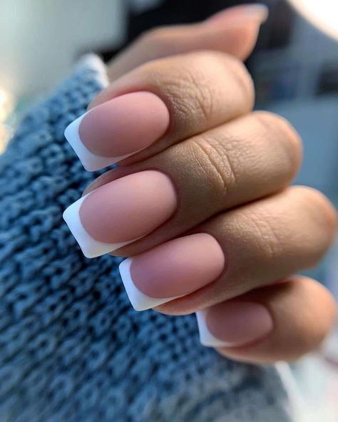 Manicure New Year, New Year Manicure, Manicure Short Nails, Short Nails Manicure, Manicure Aesthetic, Manicure Short, Autumn Manicure, French Tip Gel Nails, Spring Manicure