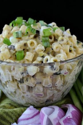 Macaroni Salad ~ Make a macaroni salad taste whole new and unusual with tasty ingredients like black olives, red and green onions, eggs, and mayonnaise. Dill Relish, Macaroni Salad Recipe, Cold Salad, Fettuccine Alfredo, Black Olives, Macaroni Salad, Delicious Treats, Salad Bar, How To Make Salad