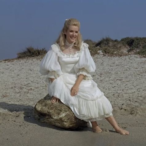 LOUIS on Twitter: "my first fashion obsession: the Truly Scrumptious beach dress in Chitty Chitty Bang Bang. https://t.co/HzhhqVP7ox" / Twitter Chitty Chitty Bang Bang, Structured Fashion, Truly Scrumptious, Bang Bang, Fashion Design Clothes, Beach Dress, Dream Dress, Couture Fashion, Lana Del Rey