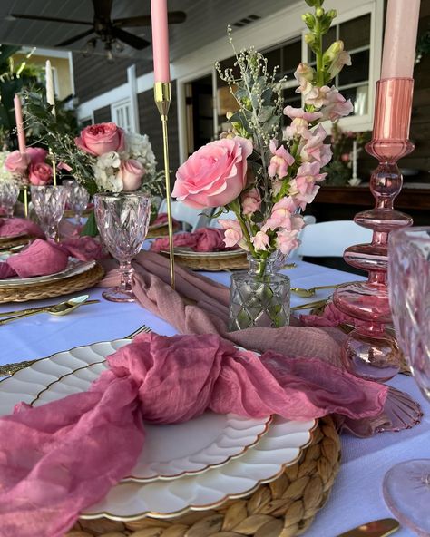 Let us bring your fairytale to life with our enchanting table settings. Immerse yourself and your guests in an elegant candlelit experience. Follow us for more captivating event inspiration! 📍 SoCal #tabledecorations #tablesetting #gardenparty #partydecorations #partycoordinator #partyplanner #birthday #bridalshower #babyshower #weddingplanner #floral #flowerarrangement #centerpieces #centerpiece #quincenera #sweet16 #birthday #birthdayparty #candlelight Floral Table Centerpieces For Party, Pink Floral Table Setting, Birthday Table Set Up, Backyard Karaoke, Elegant Birthday Party Decorations, Backyard Quince, Floral Birthday Theme, 30th Birthday Table Decor, Floral Dinner Party