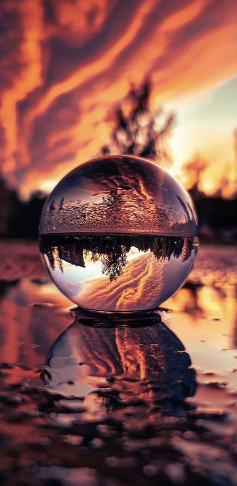 Crystal Ball Photography, Ball Photography, Dusk Till Dawn, Blue Pictures, Photo Art Gallery, Crystal Art, Glass Ball, Crystal Ball, Crystal Clear