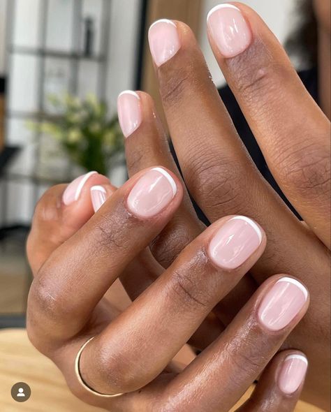 Basic Manicure Ideas, Nurse Nails, Nail French, Natural Nails Manicure, Short Gel Nails, Subtle Nails, Simple Gel Nails, Work Nails, Minimal Nails