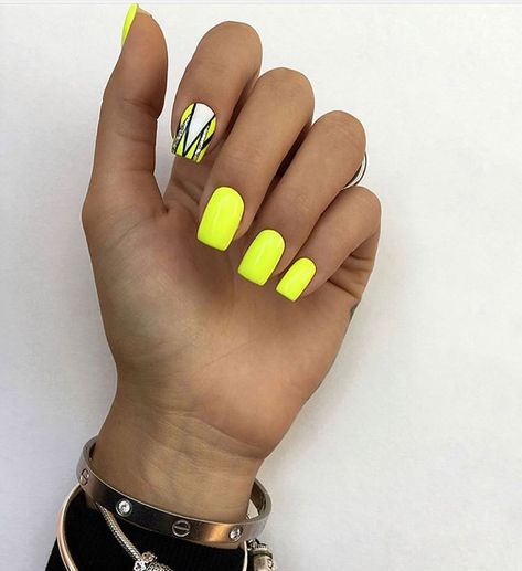 Early Summer Nails, Summer Nails 2023, Colors Of Summer, Yellow Nails Design, Latest Nail Designs, Summer Gel Nails, Beauty Nails Design, Vibrant Nails, Nails 2023