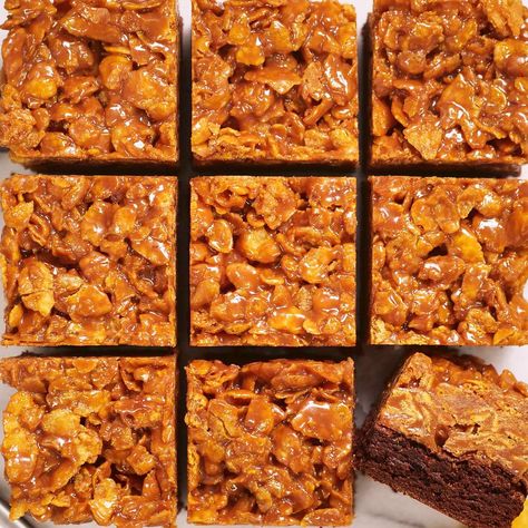 Cupcake Jemma | Amazing Baking Cornflake Traybake, Cornflake Cake Recipe, Brownie Cornflake, Caramel Cornflake Brownies, Cupcake Jemma Recipes, Cornflakes Brownies, Cornflake Brownies, Caramel Cornflakes, Cornflake Cakes