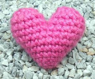 Puffy Crochet, Knitted Decor, Crochet Heart Pattern, Valentines Crochet, Crochet Amigurumi Free Patterns, Crochet Amigurumi Free, Crochet Bookmarks, Puff Stitch, Fabric Yarn