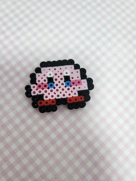 Oops magnet Kirby design! #BeadingPatterns #BeadedInstructions #BeadedAnimalsInstructions #StepByStepBeadingInstructions Small Melty Beads Patterns, Simple Perler Bead Patterns, Kirby Perler Beads, Small Perler Beads Ideas, Small Perler Bead Patterns, Kirby Design, Melty Bead Designs, Perler Pattern, Bead Things