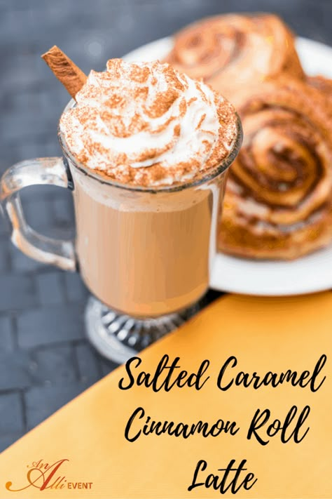 25 Delicious Copycat Starbucks Coffee Recipes - An Alli Event Caramel Cinnamon Roll, Fall Coffee Recipes, Fall Coffee Drinks, Café Starbucks, Copycat Starbucks, Starbucks Drinks Recipes, Starbucks Coffee Recipes, Coffee Drink Recipes, Latte Recipe