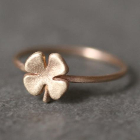 Irish Wedding Rings, Clover Ring, Clover Jewelry, Pendant Shade, Note Box, Four Leaves, Four Leaf, Put A Ring On It, Shiny Things