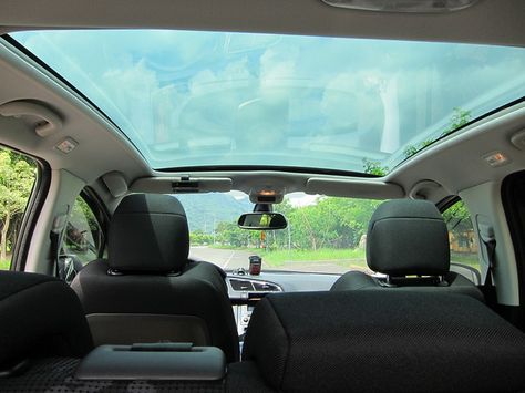 Panoramic Sunroof (Peugeot 3008) Panoramic Sunroof Cars, Panoramic Sunroof, Peugeot 206, Peugeot 205, Peugeot 3008, C Class, Best Luxury Cars, Back Seat, Great View