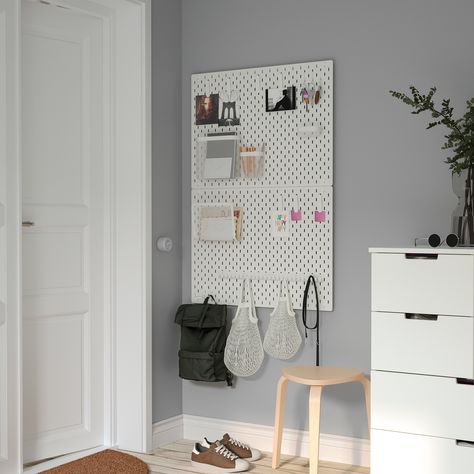 IKEA pegboard ideas – 10 ways to use Skadis in your home | Livingetc Pegboard Bedroom Ideas, Skådis Ikea, Ikea Decor Hacks, Ikea Kitchen Hacks, Small Teen Bedroom, Skadis Pegboard, Ikea Pegboard, Ikea Chest Of Drawers, Ikea Nightstand