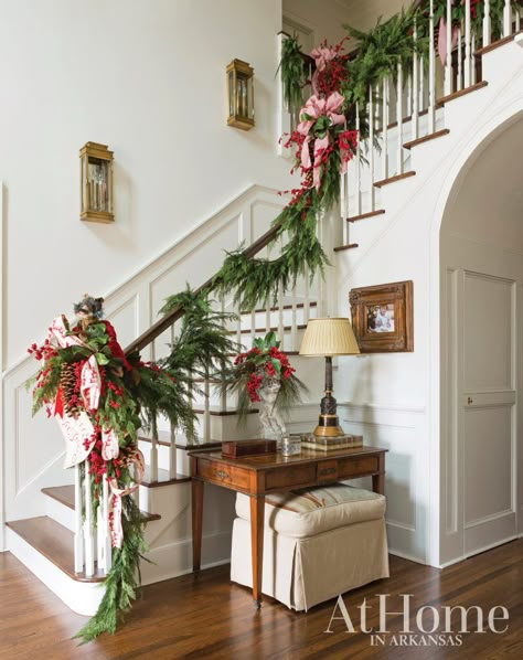 Jeremy Carter uses fresh holiday décor to highlight the traditional, collected aspects of a family home Christmas Tree Lots, Christmas Staircase, Christmas Classic, Classic Home Decor, Christmas Greenery, Instagram Christmas, Baby Shower Decor, Gorgeous Christmas, Christmas Aesthetic