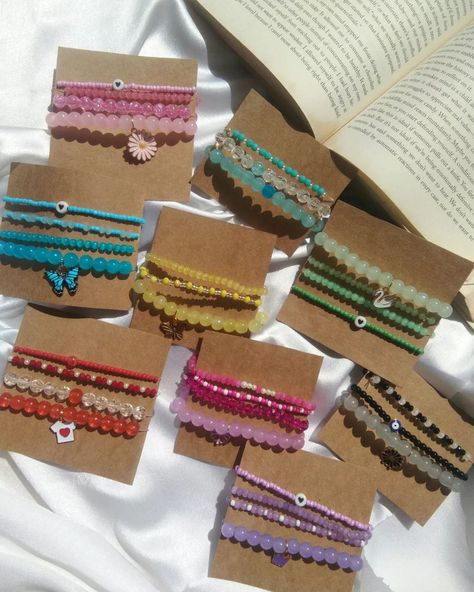 handmade beads bracelets 💜 #beadsbracelet #beadsjewelry #handmadewithlove #beadsaccessory Girly Bracelets Diy, Beads Photoshoot, Bracelet Photography Ideas, Small Beads Bracelet, Necklaces With Beads, Best Friends Bracelets, Beaded Bracelets Ideas, Girly Gifts Ideas, Aesthetic Bracelets