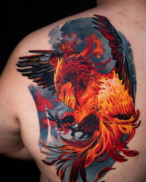 Ievgen Knysh (@levgenknysh) • Fotos y videos de Instagram Flying Phoenix Tattoo, Phoenix Tattoo Sleeve, Tato Phoenix, Japanese Phoenix Tattoo, Phoenix Tattoo Feminine, Phoenix Artwork, Chicano Tattoos Sleeve, Flying Tattoo, Japanese Dragon Tattoo