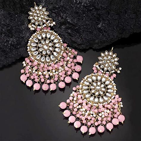 Women who love wearing earrings will surely love Kalyan Jeweller’s excellent collection of pink earrings designs. Explore the latest trends in earrings from Kalyan Pink Earrings Indian, Diy Resin Earrings, Bridal Jewellry, Stylish Jewelry Accessories, Large Dangle Earrings, Indian Jewelry Earrings, Fancy Jewelry Necklace, Pretty Jewelry Necklaces, Fancy Jewellery Designs