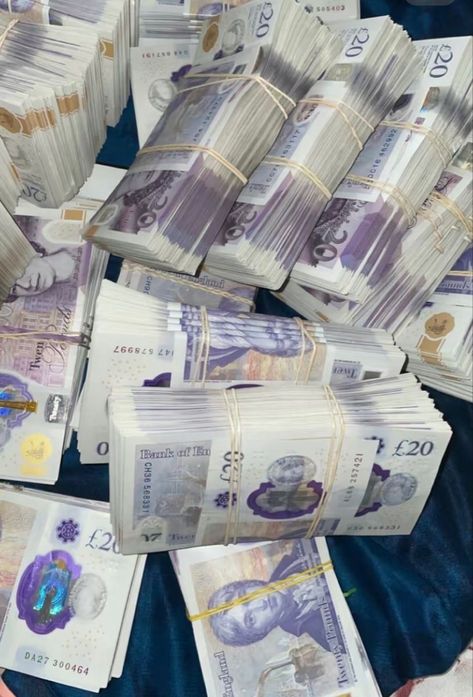 Money Stacks Euro, Lots Of Pounds Money, 100 Pounds Money, Lots Of British Money, 500 Pounds Money, Vision Board Money Uk, English Money Stacks, Money In Pounds, Vision Board Money Pounds