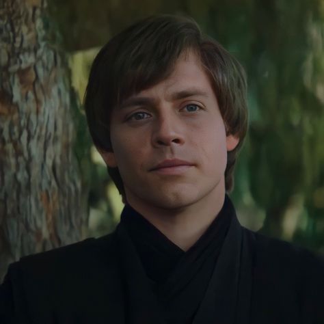 Luke Skywalker Haircut, Luke Skywalker Hair, Luke Skywalker Young, Luke Skywalker Aesthetic, Luke Skywalker Wallpaper, Luke Skywalker Icon, Skywalker Family, Mara Jade, Aaliyah Pictures