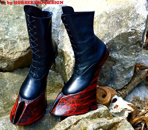 Hoof Shoes Cosplay, Hoof Boots, Horse Hooves, Hoof Shoes, Pony Play, She Kills Monsters, Boots Diy, Horse Hoof, Costume Making