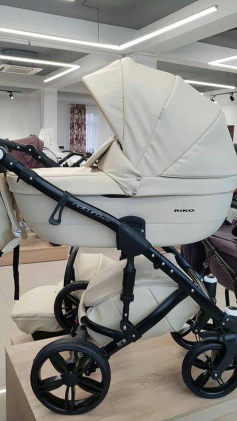 Baby Stroller Aesthetic, Aesthetic Stroller, Baby Strollers Luxury, Stroller Aesthetic, Baby Strollers And Car Seats, Luxury Baby Nursery, Girl Strollers, Baby Accesories