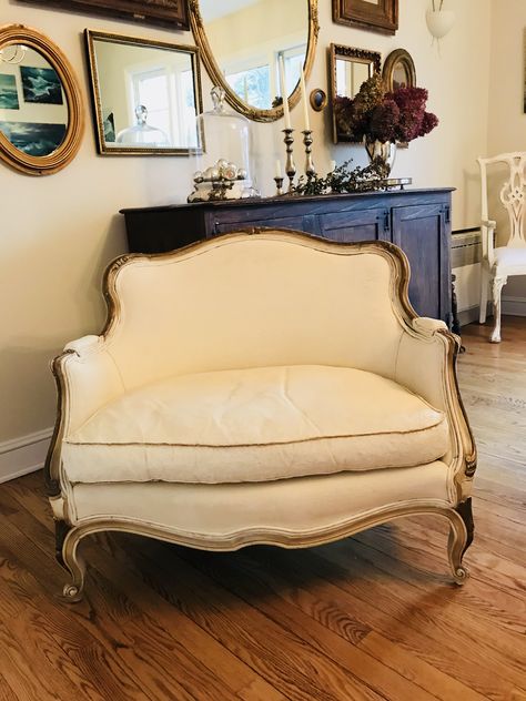 Settee Living Room, French Settee, Annie Sloan Old White, French Love, Painting Fabric, Chalk Painting, River Road, Furniture Makeovers, French Decor