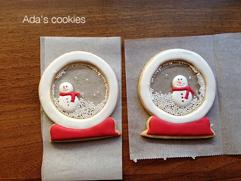 Glass Cookies, Stained Glass Cookies, Cute Christmas Cookies, Educational Website, Holiday Cookies Christmas, Christmas Biscuits, Sugar Cookie Royal Icing, Holiday Chocolate, Winter Cookie