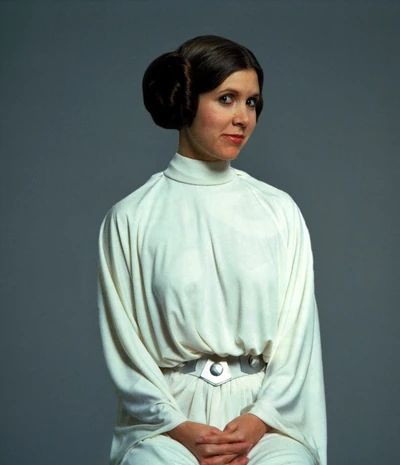 Princess Leia Organa | Disney Princess Wiki | Fandom Princess Leia Buns, Princess Leia Hair, Carrie Fisher Princess Leia, Geek Movies, Leia Costume, Anakin Vader, Alec Guinness, Leia Star Wars, Avengers 2012