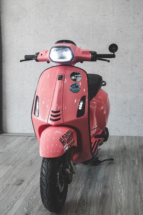 Vespa Scooter Wallpaper Vespa, Vespa Motor Scooters, Vespa Bike, New Vespa, Scooter Price, Custom Bikes Cafe Racers, Vespa Lx, Vespa Sprint, Motor Mobil