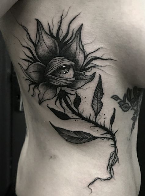 Horror Nature Tattoo, Trippy Flower Tattoo Designs, Scary Flowers Tattoo, Creepy Botanical Tattoo, Eyes And Flowers Tattoo, Flower Goth Tattoo, Trippy Flowers Tattoo, Lower Back Piece Tattoo, Creepy Garden Tattoo