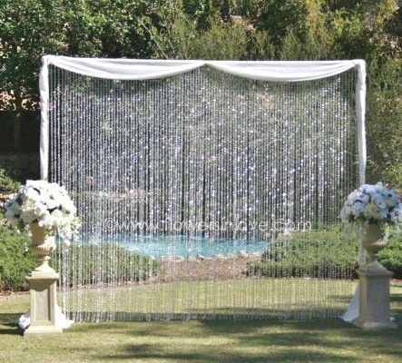 Wedding Arch With Crystals, Crystal Wedding Backdrop, Muhurtham Decor, Crystal Backdrop, Tiffany Blue Wedding Theme, Prom Themes, Garland Backdrops, Diy Wedding Backdrop, Shimmer Wall