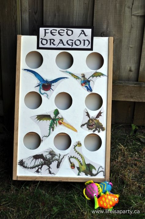 Feed The Dragon Game, Dragon Party Games, Dragon Party Activities, Dragon Birthday Activities, Dragon Birthday Party Ideas, How To Train Your Dragon Games, Httyd Party Decorations, How To Train Your Dragon Party Games, Dragons Love Tacos Party