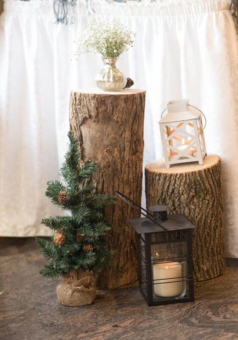 Winter Wedding Shower Decorations, Winter Bridal Shower Photo Backdrop, Bridal Shower Ideas January, Outdoorsy Bridal Shower Ideas, Bridal Shower Woodsy Theme, Winter Bridal Shower Ideas Decorations, Mountain Bridal Shower Ideas, Mountain Themed Bridal Shower Ideas, Winter Theme Bridal Shower Ideas