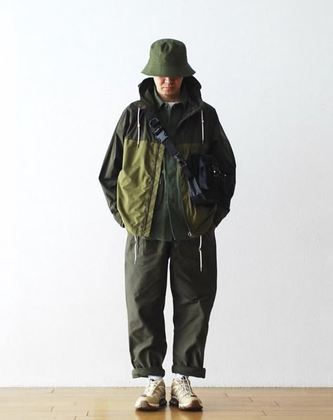 Japan Gorpcore Style, Japanese Outdoor Clothing, Utilitarian Fashion Mens, Fishing Outfit Men, Parka Outfit Men, Festival Gorpcore, Camping Outfits Men, Gorpcore Men, Utilitarian Fashion