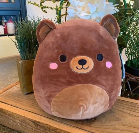 Squishmallows Bear, Omar Squishmallow, Brown Squishmallow, Squishmallows Aesthetic, Stuffed Animals Kawaii, Stuffed Animals Cute, Anting Manik, Plushies Cute, Cute Squishies