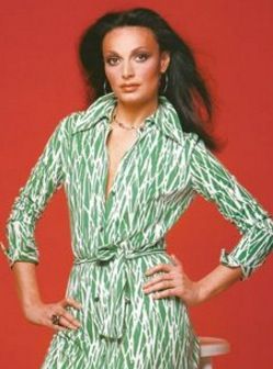 Diane von Fürstenberg wearing her wrap dress on the cover of Newsweek in 1976. A cultural milestone. Prep women don't own many dresses, but they own the wrap. It looks good on everyone, comes in many patterns, and travels well. Nordstrom sells a silk model for $180. Diane Von Furstenberg 70s, Wrap Dress Dvf, Diane Von Furstenberg Wrap Dress, Dvf Wrap Dress, Famous Dress, Elsa Schiaparelli, Diane Von Furstenberg Dress, Iconic Dresses, Long Sleeve Print Dress