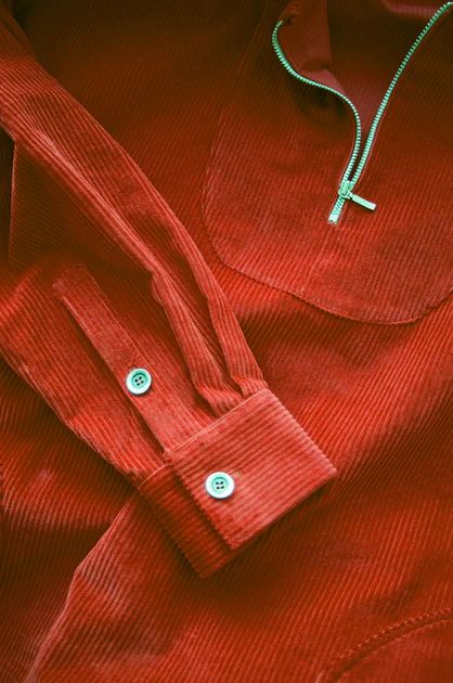 Some tips and make ideas for corduroy. Sewing Corduroy, Spring Trousers, Corduroy Coat, Feeling Excited, Sewing Fabrics, Online Tutorials, Summer 2025, Vintage Coat, Learn To Sew