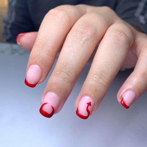 Red Halloween Nails Short, Devil Nails Halloween, Devil Nail Art, Seattle Nails, Devil Nails Designs, Halloween Red Nails, Halloween Nails Red, Devil Nails, Halloween Almond Nails