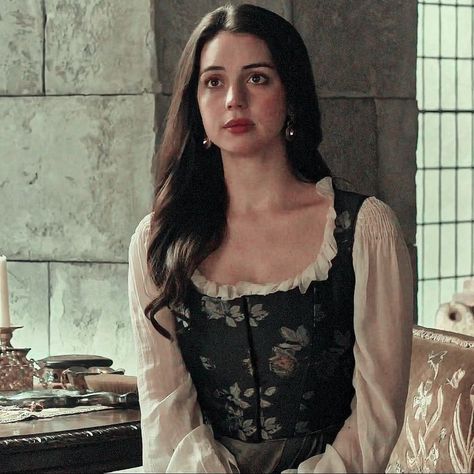 Era Victoria, Reign Tv Show, Marie Stuart, Reign Mary, Reign Fashion, Reign Dresses, Mary Stuart, Adelaide Kane, Queen Mary