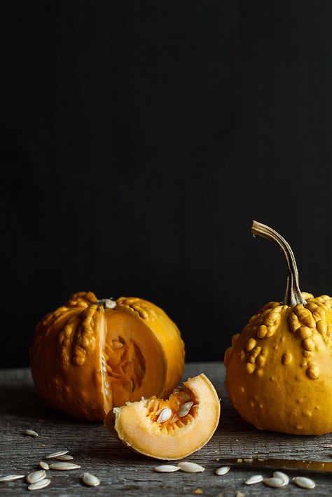 pumpkins for halloween - beautiful styling - eat | raw foods - moody - dark - darker - autumn - fall - inspiration - color - healthy - food photography - beautiful - ideas Pumpkins For Halloween, Vegetables Photography, Dark Food Photography, Black Food, Food Photography Styling, Eating Raw, Fruit And Veg, Photographing Food, Beautiful Food