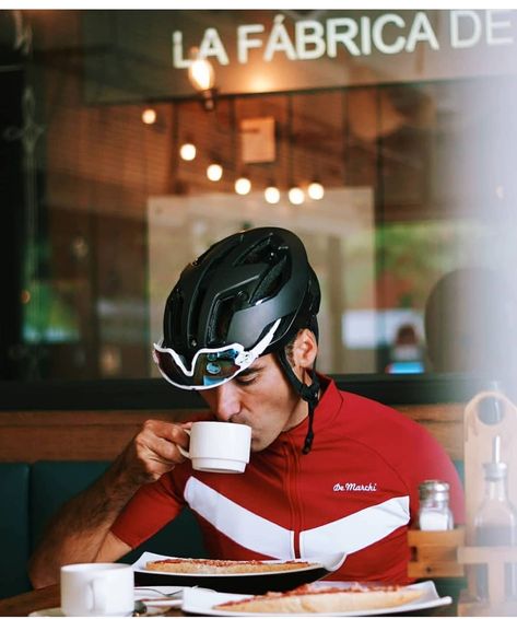 Cyclist Aesthetic, Cycling Cafe, Spain Girona, Cyclist Photography, Cycle Aesthetic, Cycling Aesthetic, Scott Aesthetic, Bike Outfits, Coffee Bike