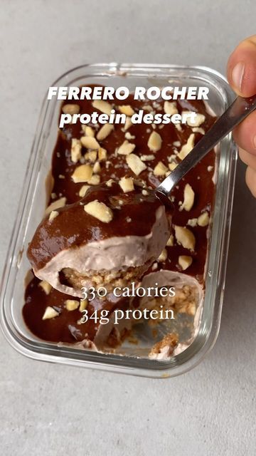 Chocolate Rice Cakes Toppings, Protein Powder Mixed With Yogurt, High Protine Desert, Chocolate Protein Yogurt, High Protein Rice Cake Snack, Protein Powder Chocolate Mousse, Protein Cake Recipe, Bariatric Desserts, Chocolate Rice Cakes