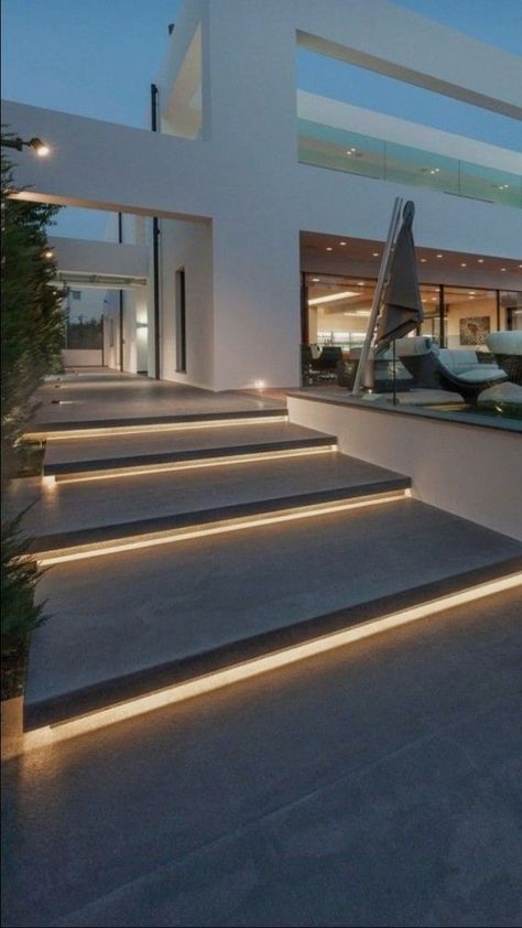 Terrasse Design, Modern Patio Design, Exterior Stairs, Concrete Contractor, Outdoor Stairs, Concrete Steps, Entrance Design, Modern Patio, Village House Design