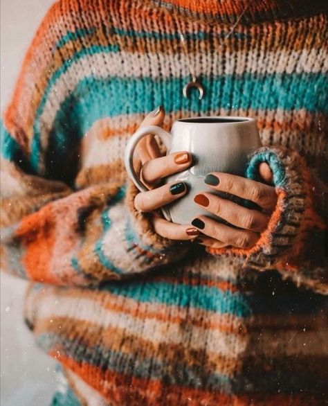 Coffee Colors, Colors Inspiration, Instagram Coffee, Fall Feels, Jolie Photo, Autumn Cozy, Autumn Aesthetic, Autumn Photography, Autumn Inspiration