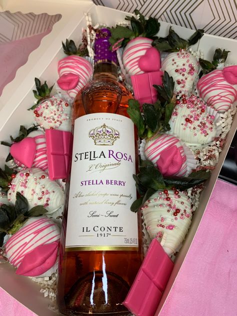 Stella Rosa Berry with chocolate covered strawberries, chocolate lips and hearts. Wine Box With Strawberries, Stella Rose Wine Gift Ideas, Rose Wine Gift Basket Ideas, Wine And Strawberry Gift Boxes, Stella Rosa Wine Recipes, Stella Rose Wine, Stella Rosa, Stella Rose, Valentine Candy