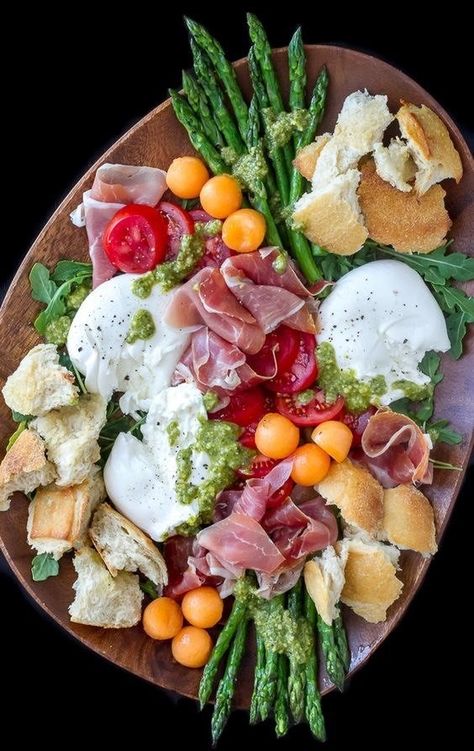 Prosciutto Burrata, Potluck Salad, Arugula Pesto, Asparagus Salad, Charcuterie Recipes, Food Platters, How To Cook Quinoa, Types Of Food, Appetizer Snacks